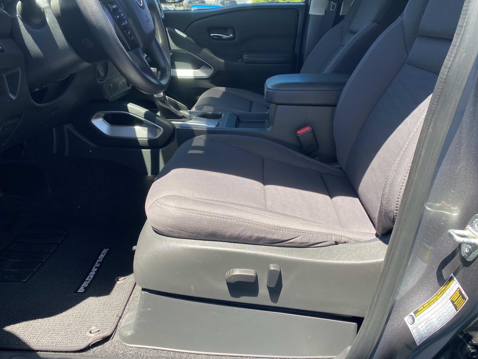 2023 Nissan Frontier Crew Cab 4x2 SV Auto