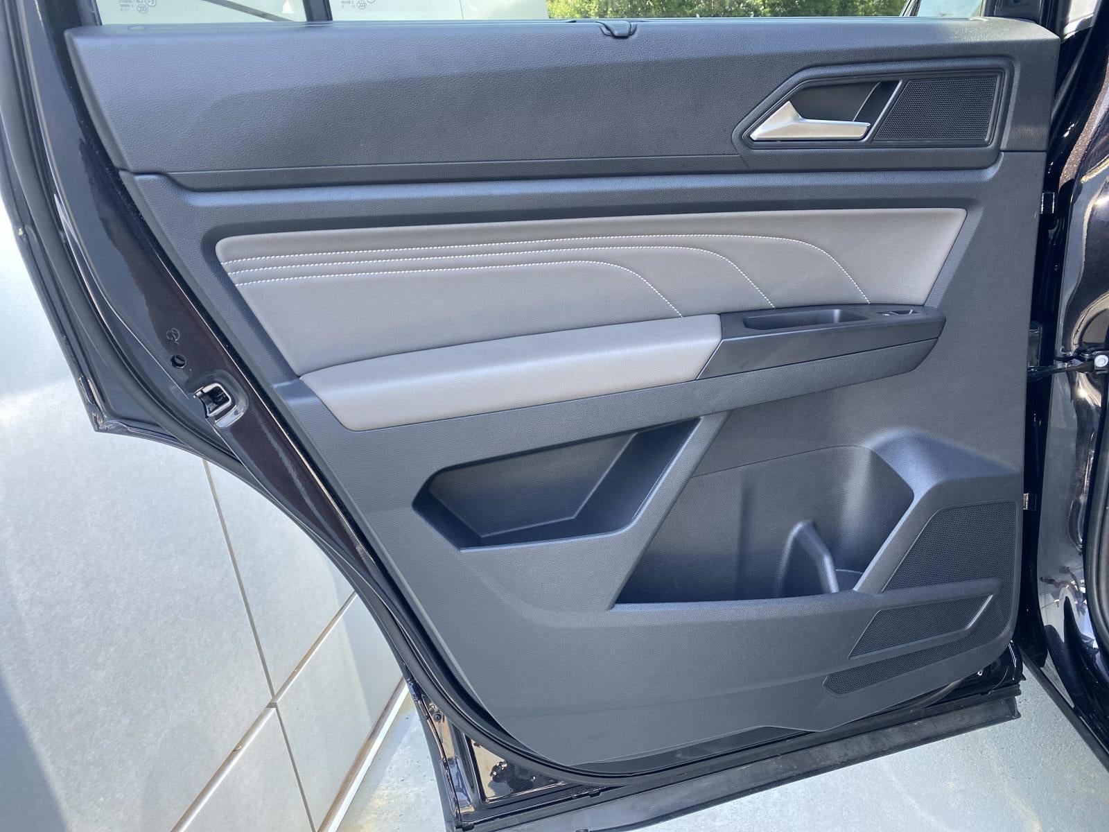2022 Volkswagen Atlas 2.0T SE w/Technology FWD