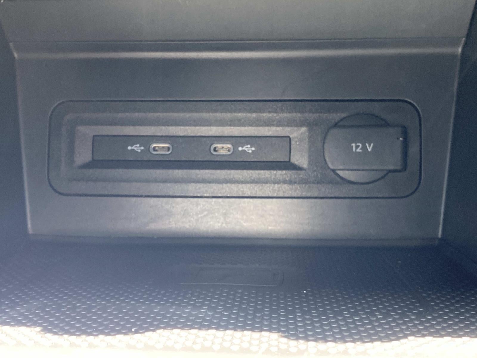 2022 Volkswagen Atlas 2.0T SE w/Technology FWD