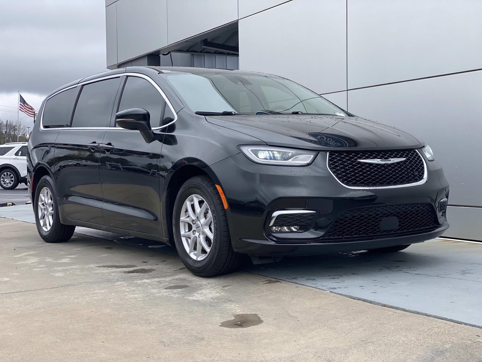 2023 Chrysler Pacifica Touring L FWD