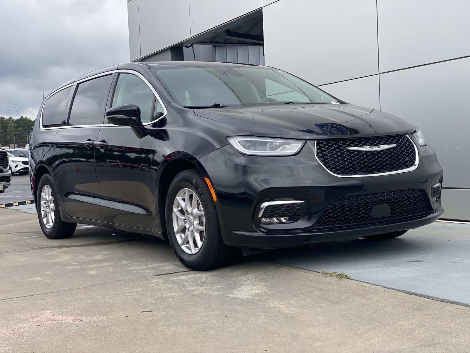 2024 Chrysler Pacifica Touring L FWD