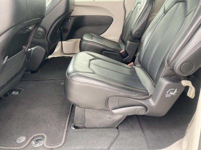2024 Chrysler Pacifica Touring L FWD