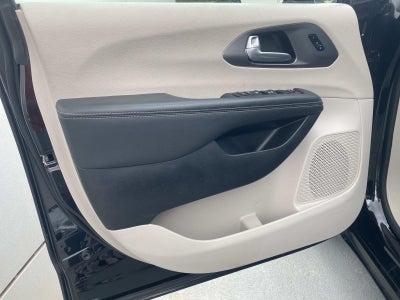 2024 Chrysler Pacifica Touring L FWD