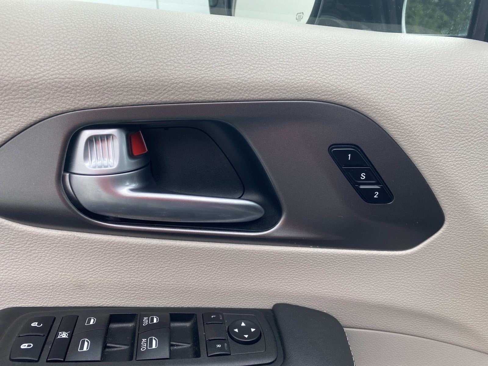2024 Chrysler Pacifica Touring L FWD