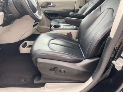 2024 Chrysler Pacifica Touring L FWD