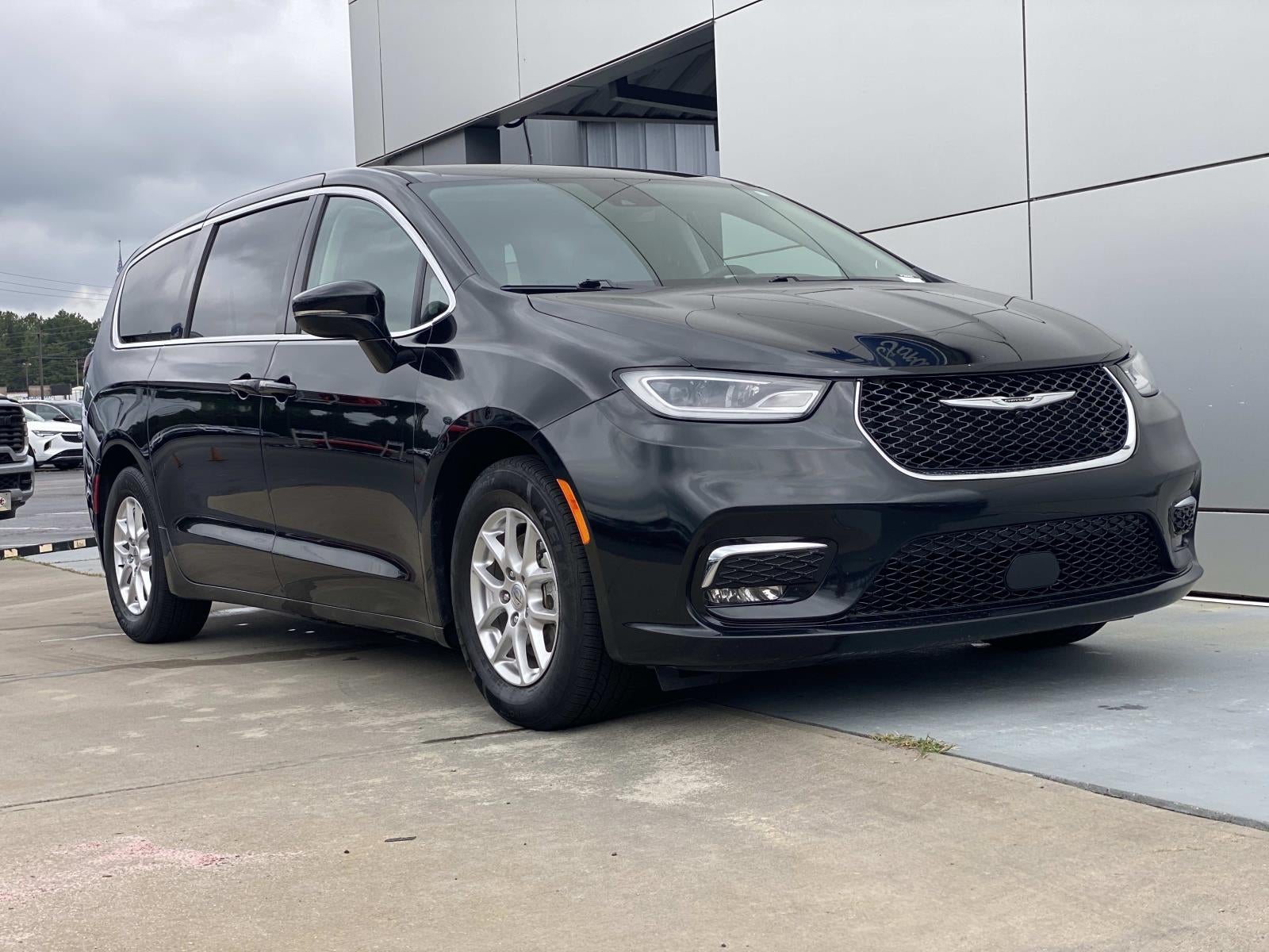 2024 Chrysler Pacifica Touring L FWD