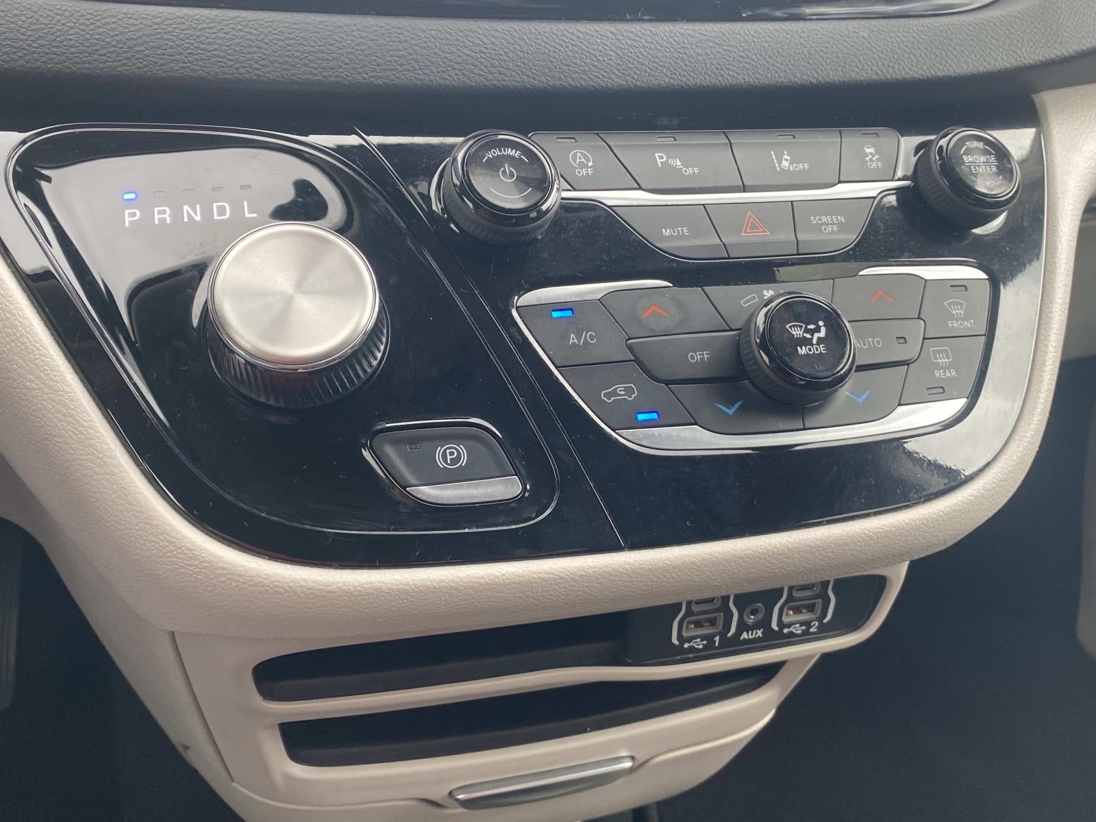 2024 Chrysler Pacifica Touring L FWD