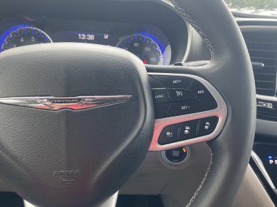 2024 Chrysler Pacifica Touring L FWD