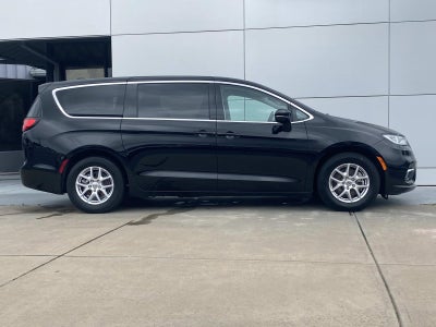 2024 Chrysler Pacifica Touring L FWD