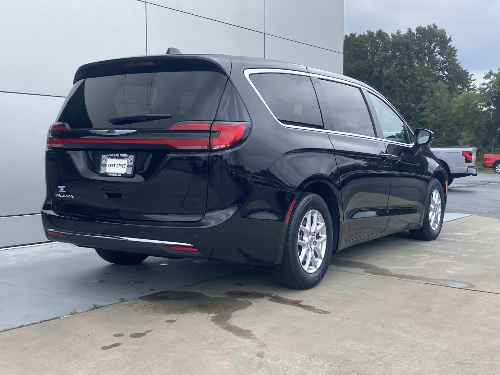 2024 Chrysler Pacifica Touring L FWD