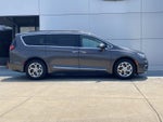 2022 Chrysler Pacifica Limited FWD
