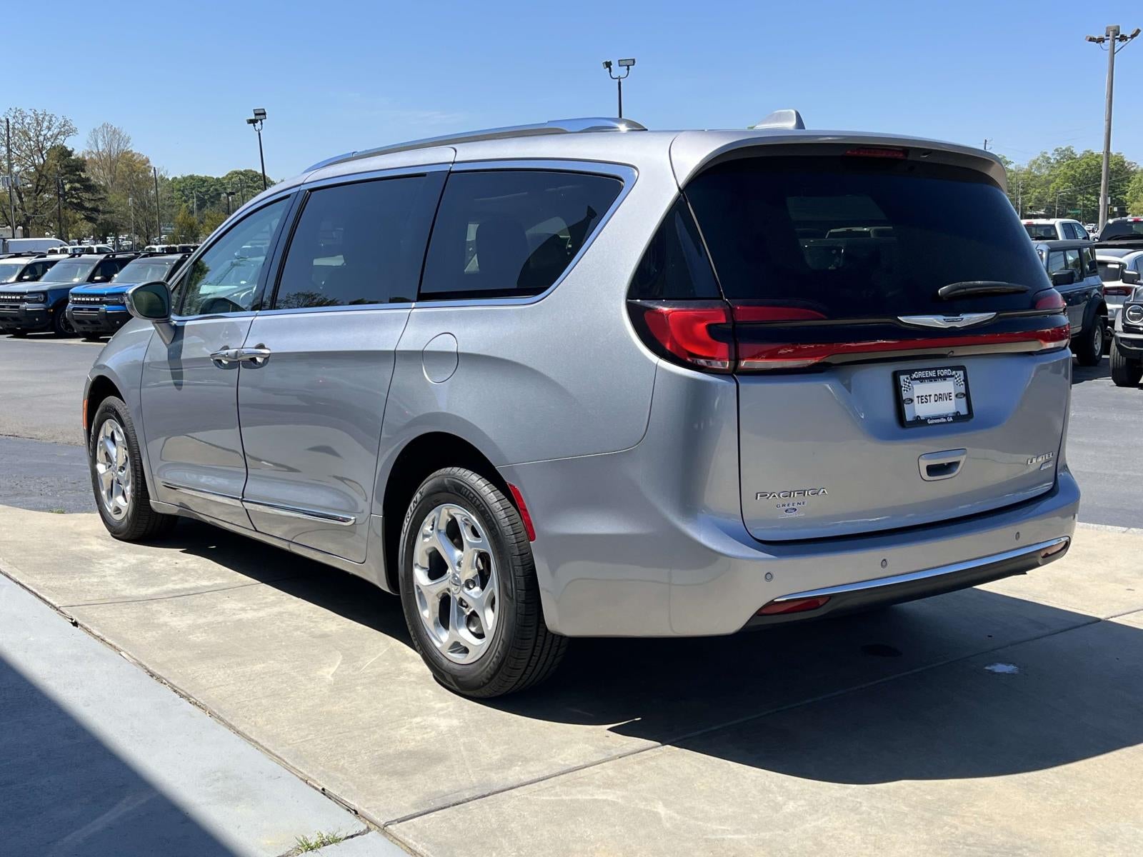 2021 Chrysler Pacifica Limited AWD