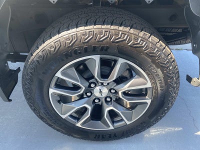 2024 Chevrolet Silverado 1500 4WD Crew Cab 147 RST