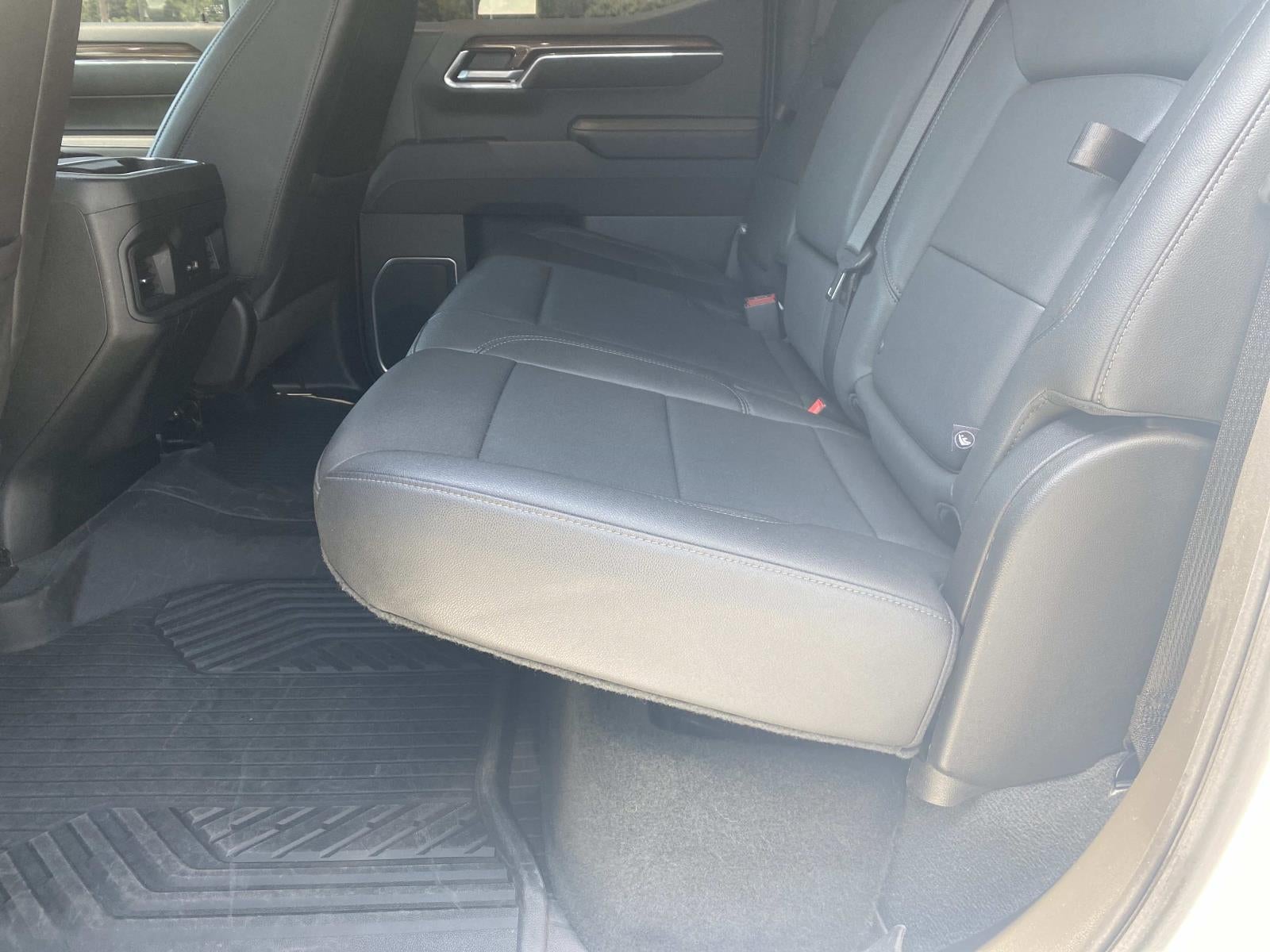 2023 Chevrolet Silverado 1500 4WD Crew Cab 147 RST