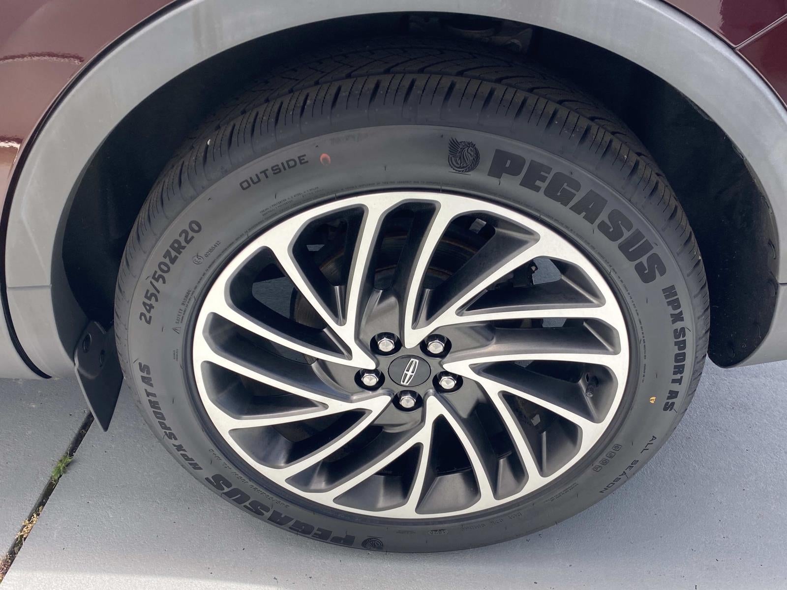 2019 Lincoln Nautilus Reserve AWD