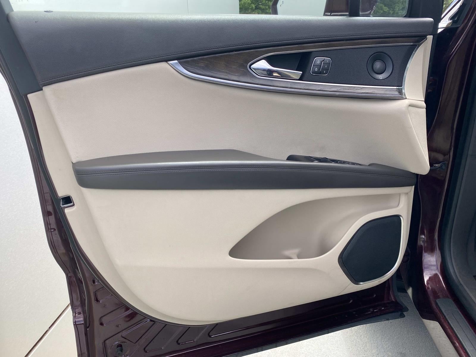 2019 Lincoln Nautilus Reserve AWD