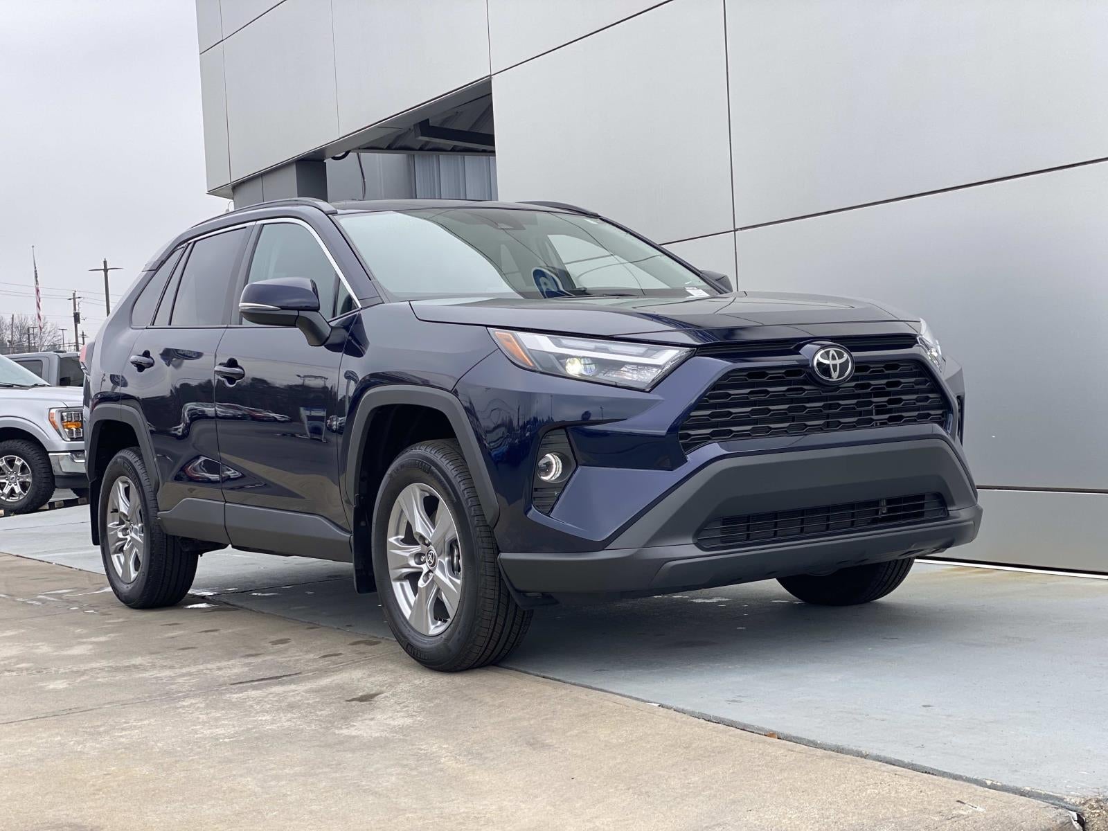 2025 Toyota RAV4 XLE FWD (Natl)
