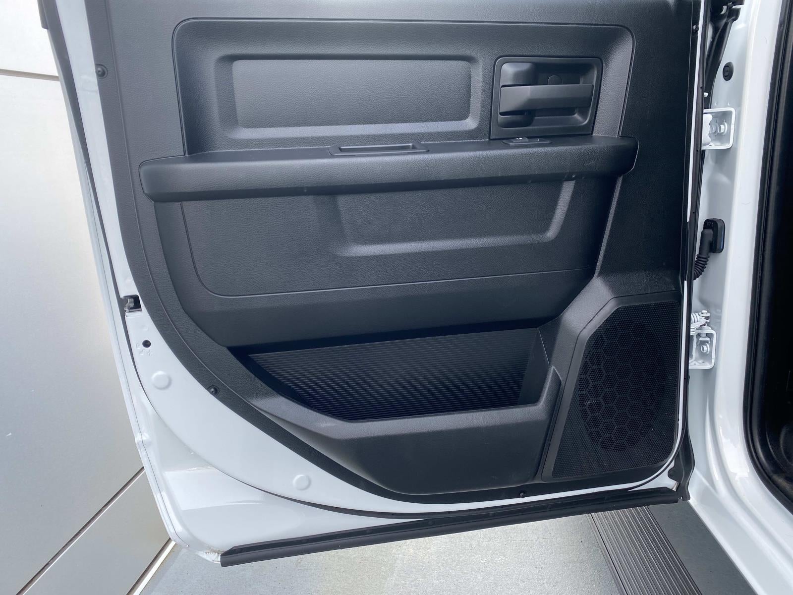 2024 RAM 2500 Tradesman 4x4 Crew Cab 6'4 Box