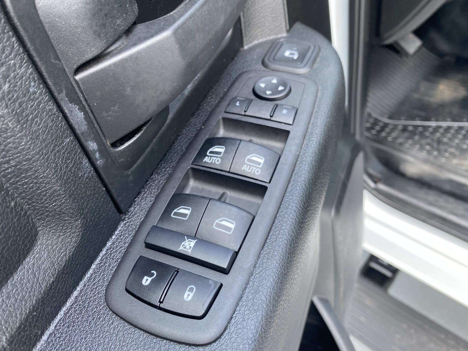 2024 RAM 2500 Tradesman 4x4 Crew Cab 6'4 Box