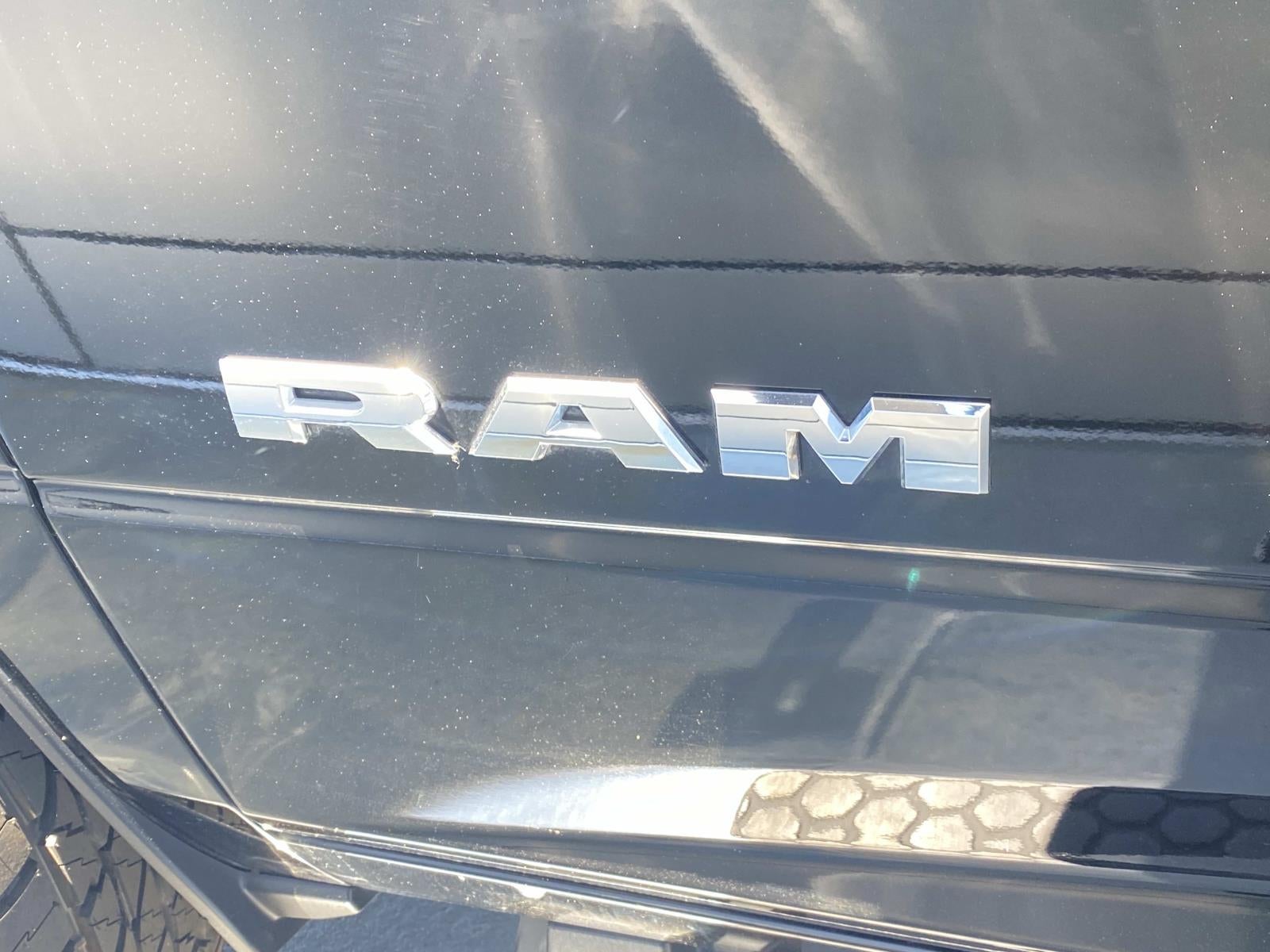 2022 RAM 2500 Big Horn 4x4 Crew Cab 6'4 Box