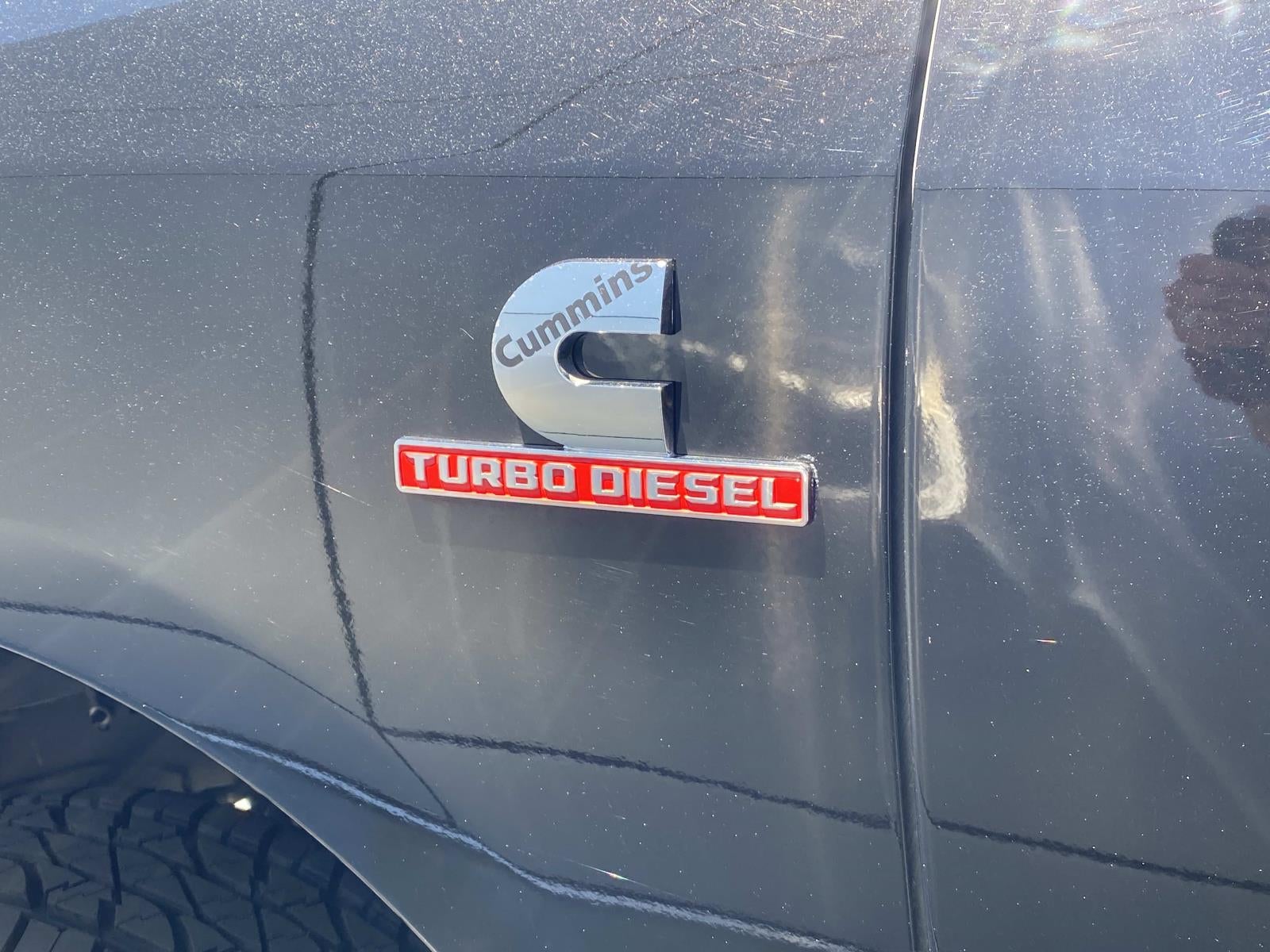 2022 RAM 2500 Big Horn 4x4 Crew Cab 6'4 Box