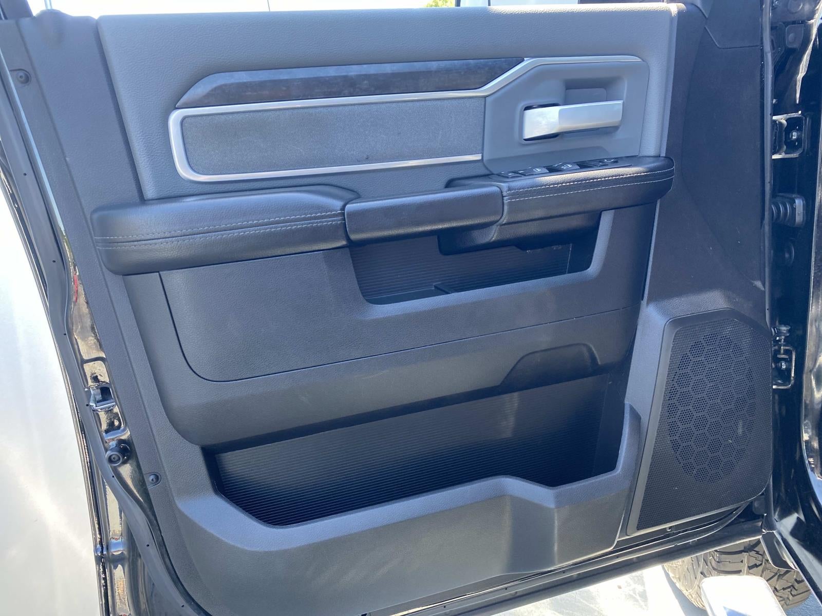 2022 RAM 2500 Big Horn 4x4 Crew Cab 6'4 Box