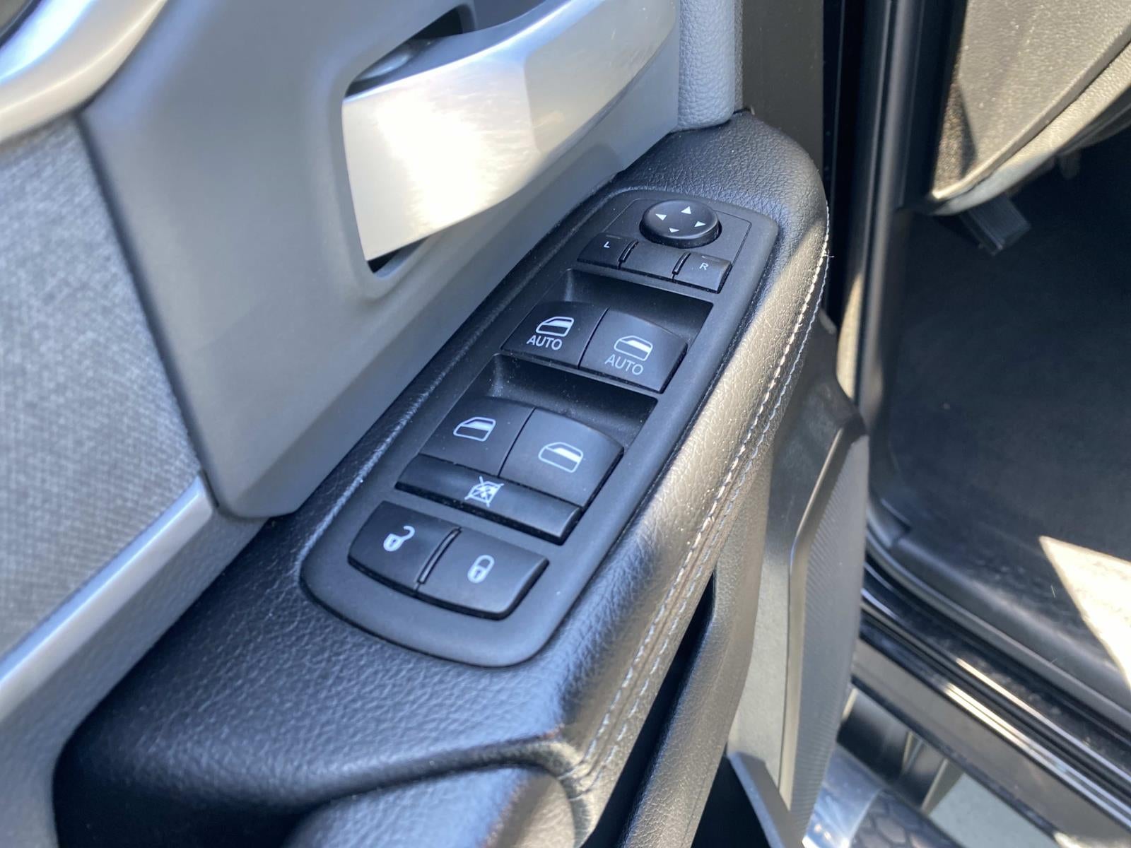 2022 RAM 2500 Big Horn 4x4 Crew Cab 6'4 Box