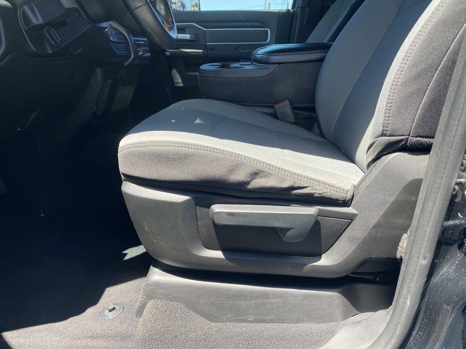 2022 RAM 2500 Big Horn 4x4 Crew Cab 6'4 Box