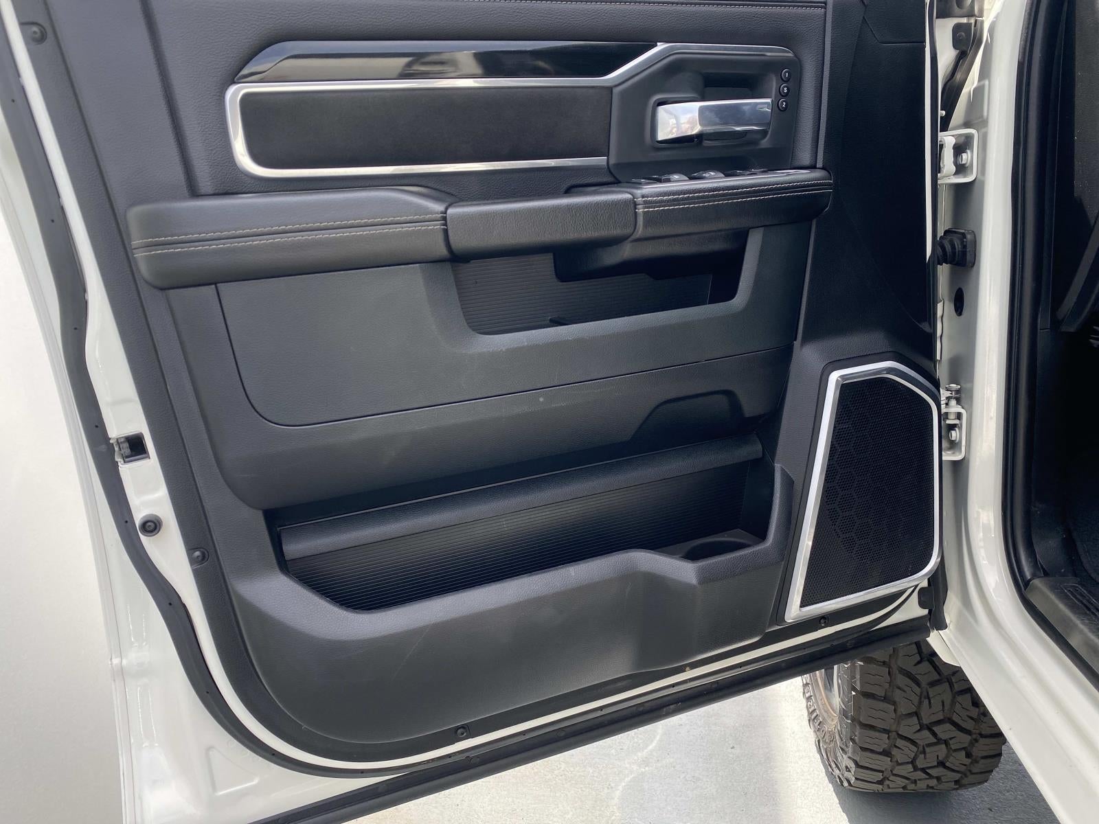 2020 RAM 2500 Laramie 4x4 Mega Cab 6'4 Box