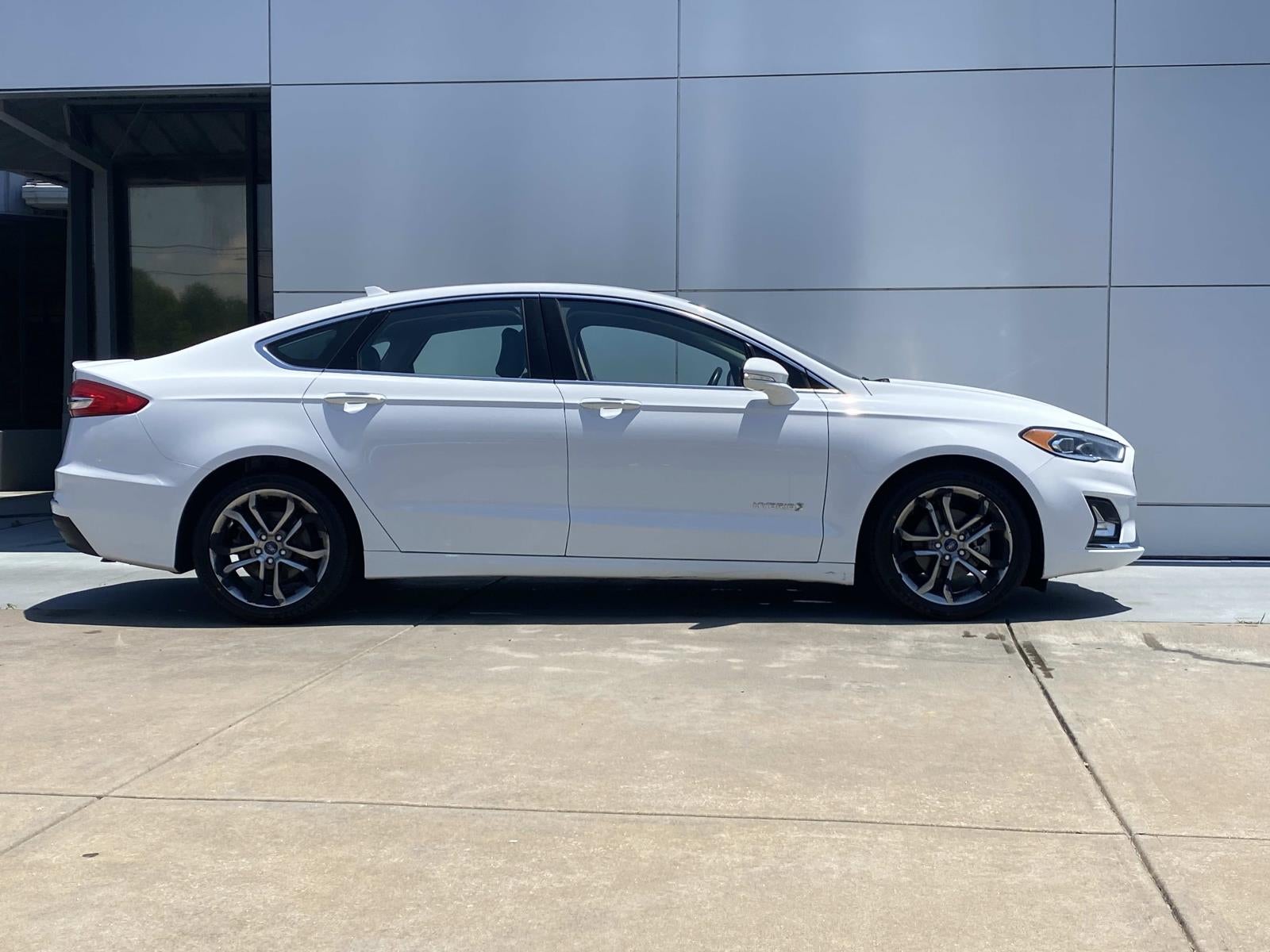 2019 Ford Fusion Hybrid Titanium FWD