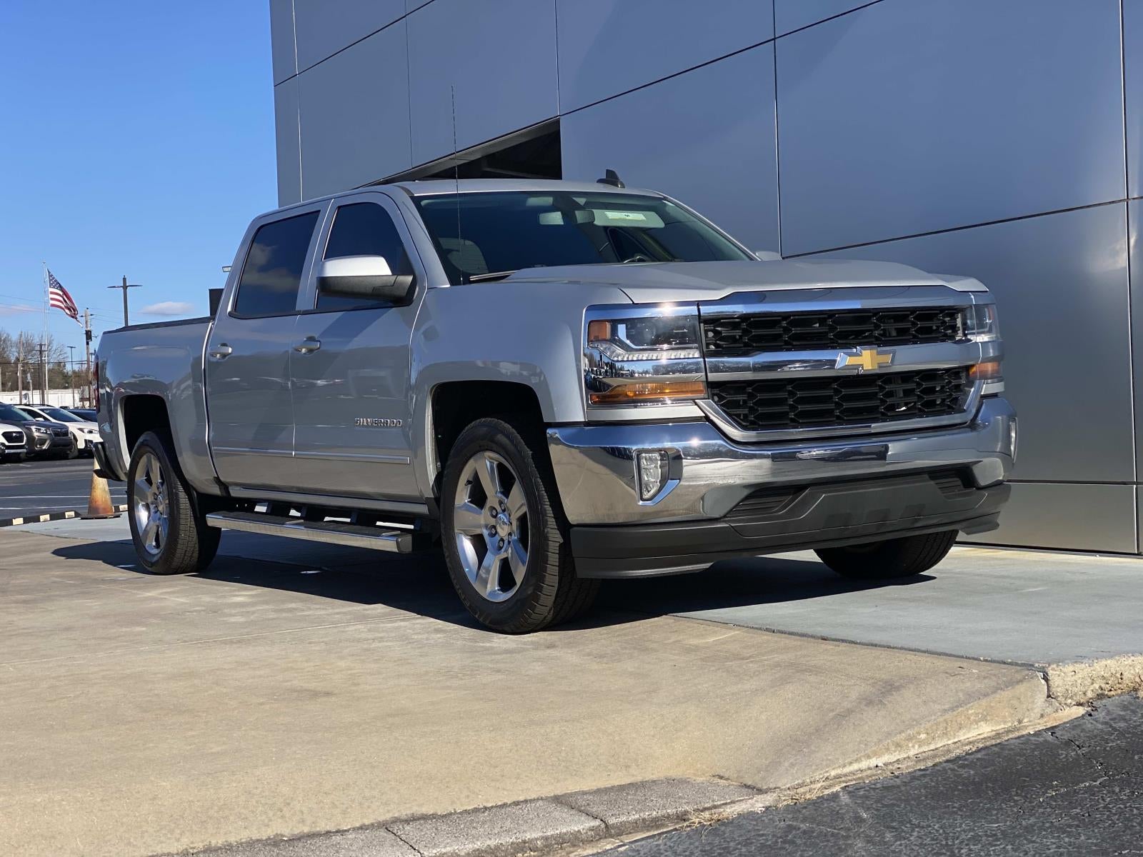 2016 Chevrolet Silverado 1500 2WD Crew Cab 143.5 LT w/1LT