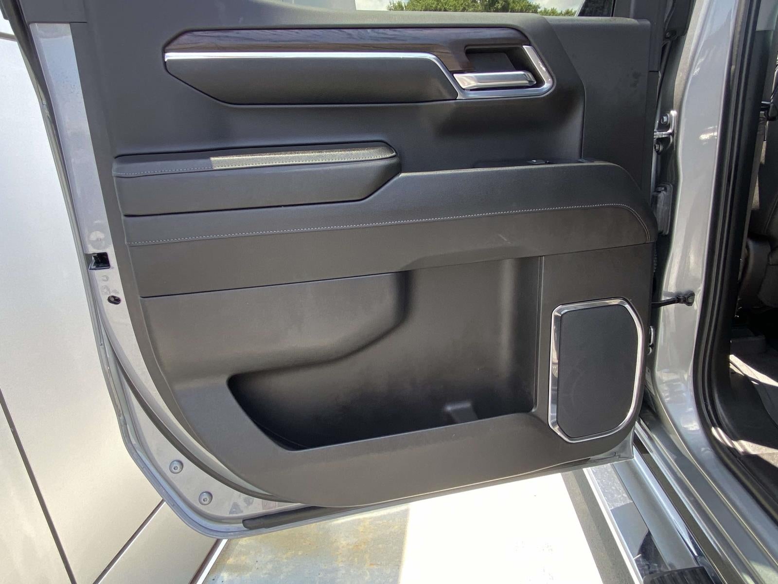 2024 GMC Sierra 1500 4WD Crew Cab 147 SLT