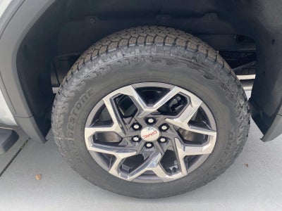 2026 GMC Sierra 1500 4WD Crew Cab 147 SLT