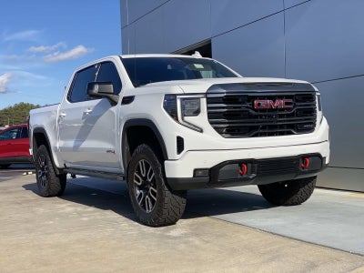2023 GMC Sierra 1500 4WD Crew Cab 147 AT4