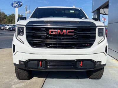 2023 GMC Sierra 1500 4WD Crew Cab 147 AT4