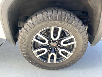 2023 GMC Sierra 1500 4WD Crew Cab 147 AT4