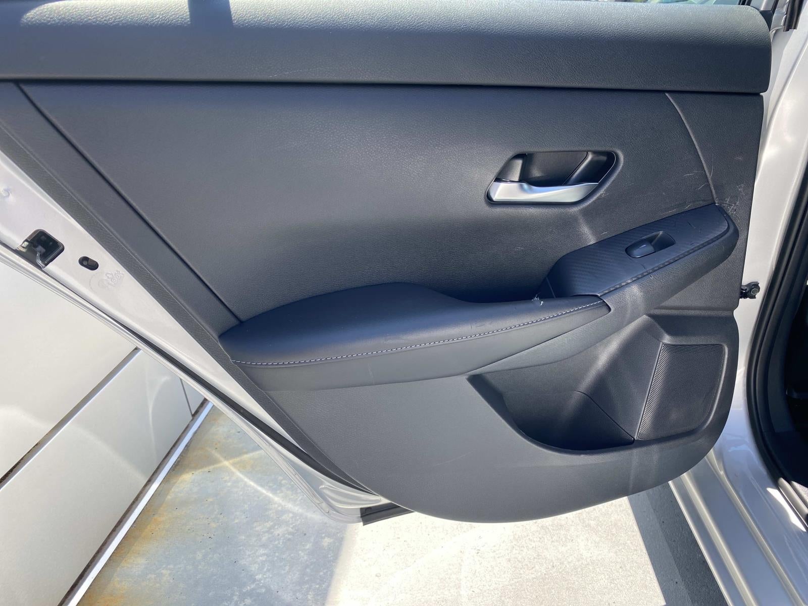 2023 Nissan Sentra SV CVT