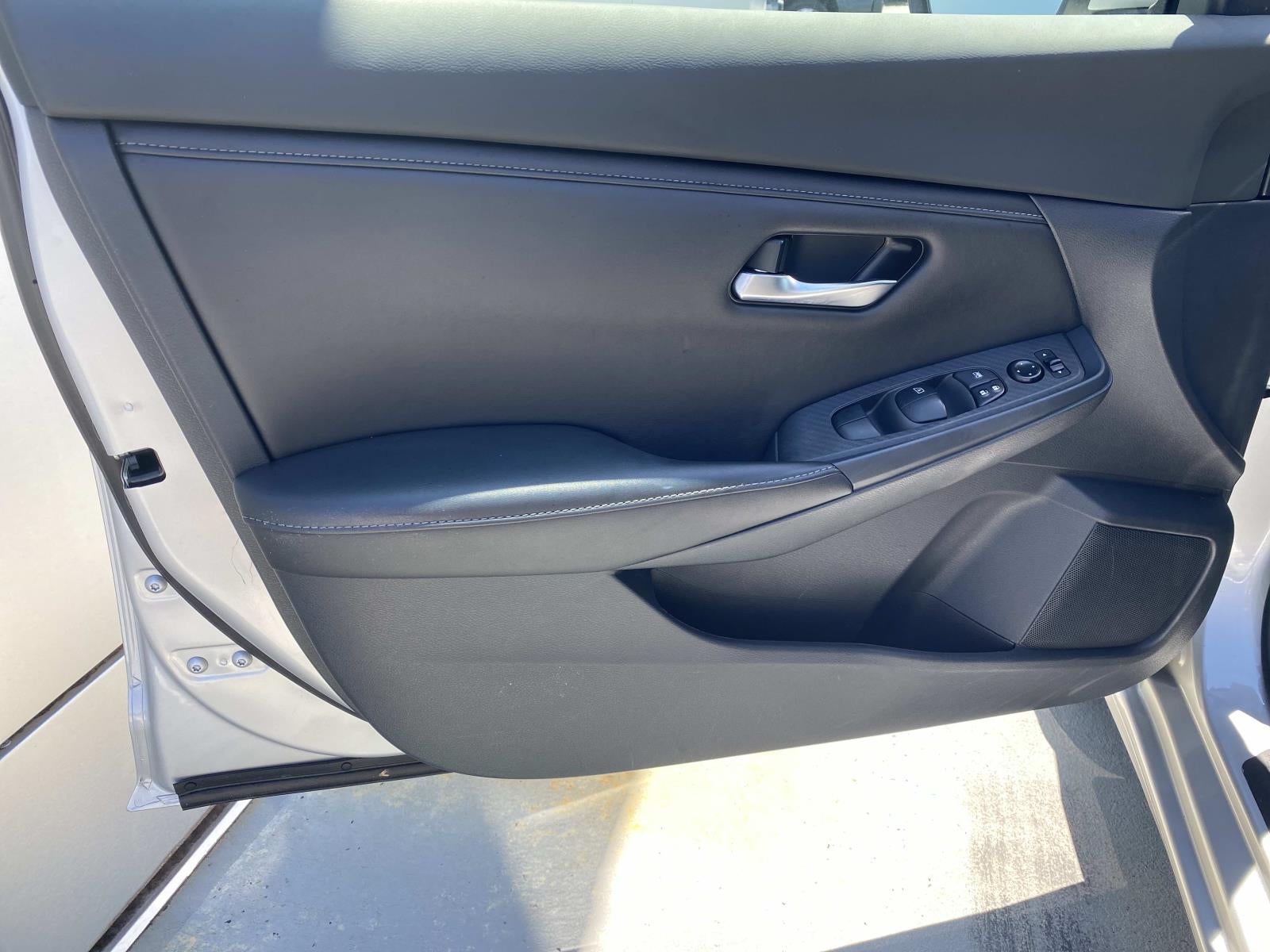 2023 Nissan Sentra SV CVT
