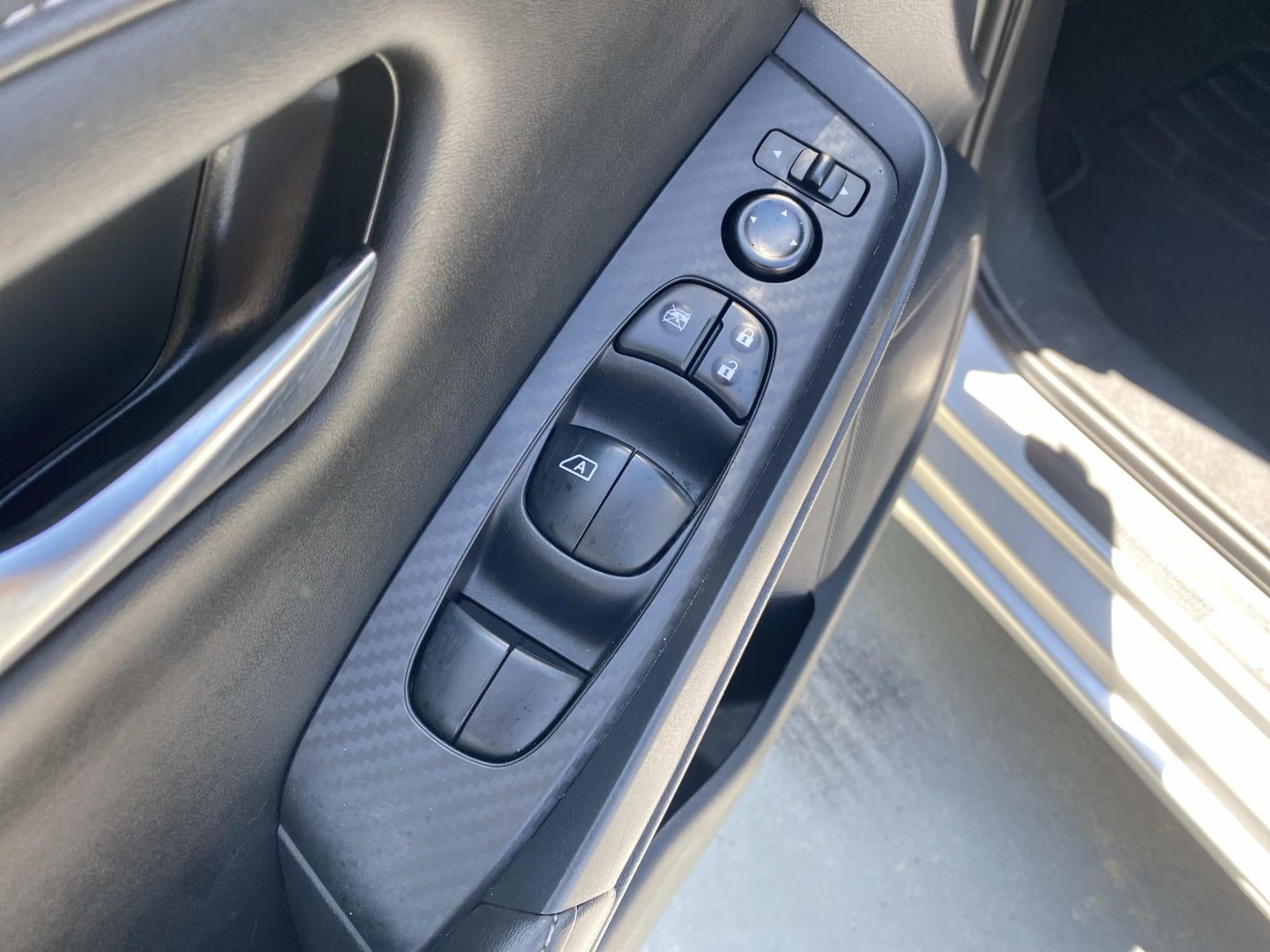 2023 Nissan Sentra SV CVT