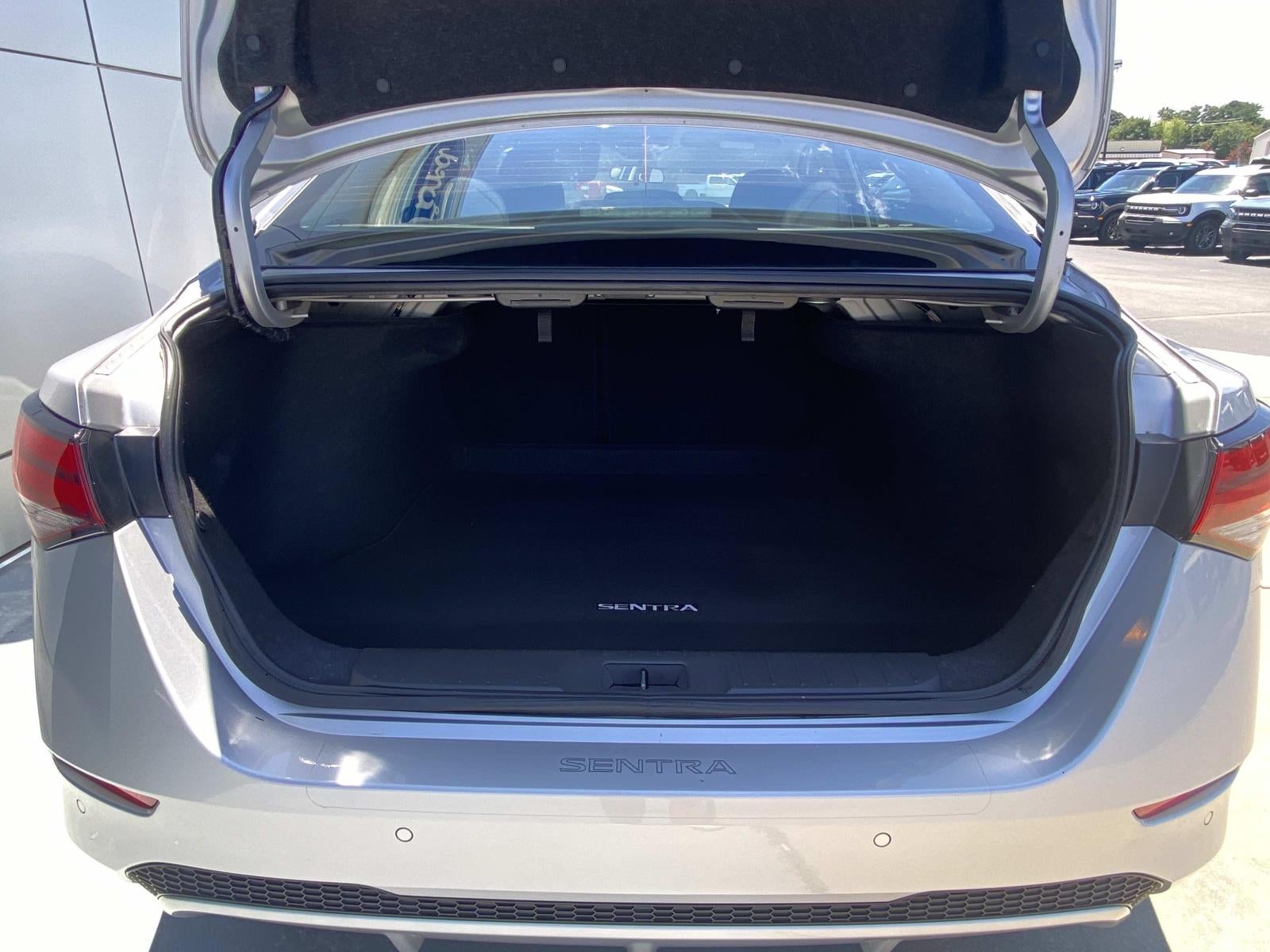 2023 Nissan Sentra SV CVT