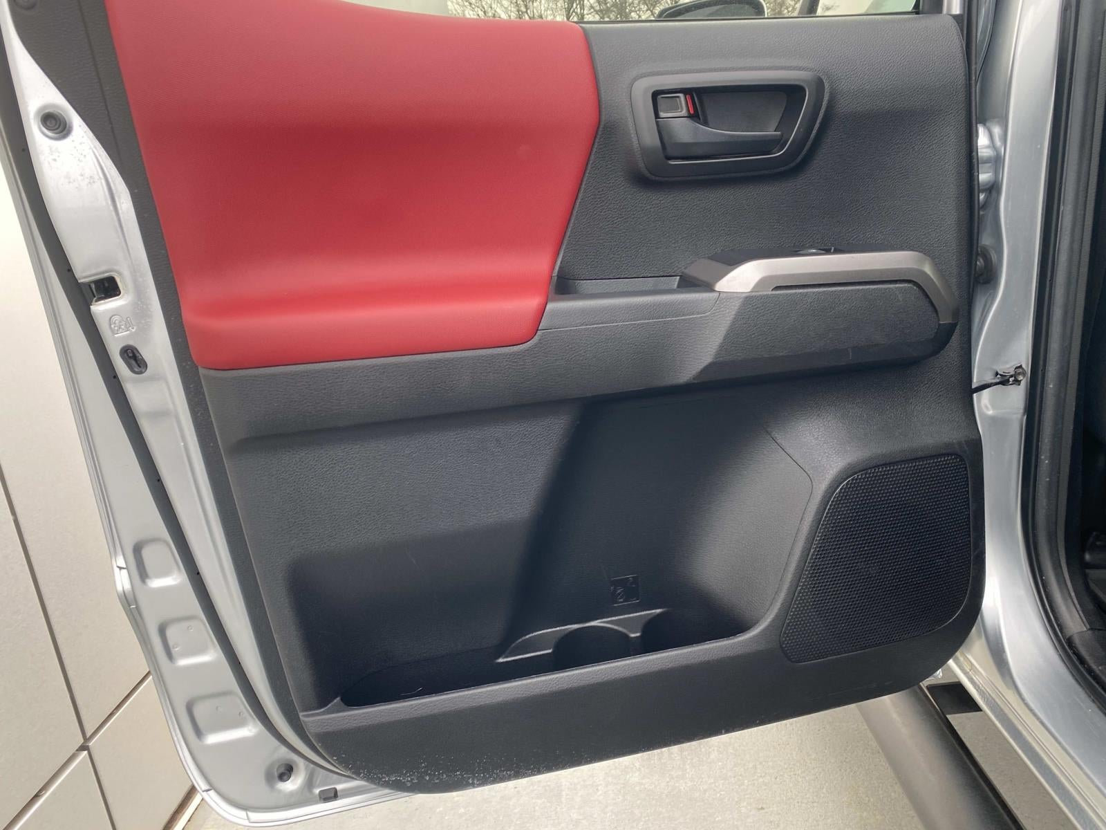 2023 Toyota Tacoma 2WD SR5 Double Cab 5' Bed V6 AT (Natl)