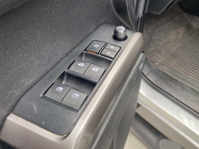 2023 Toyota Tacoma 2WD SR5 Double Cab 5' Bed V6 AT (Natl)