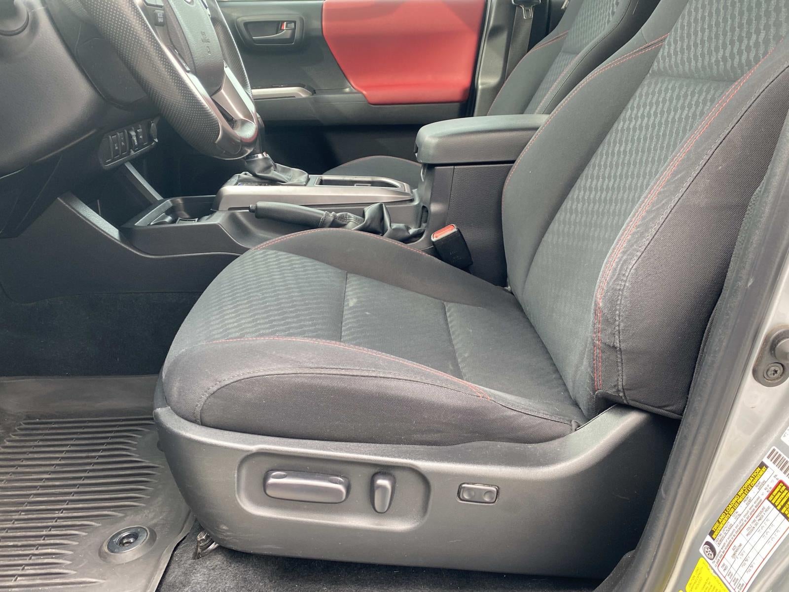 2023 Toyota Tacoma 2WD SR5 Double Cab 5' Bed V6 AT (Natl)