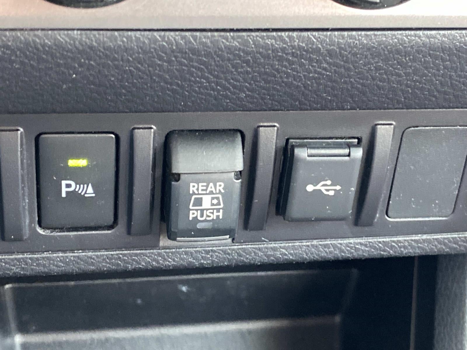 2023 Toyota Tacoma 2WD SR5 Double Cab 5' Bed V6 AT (Natl)