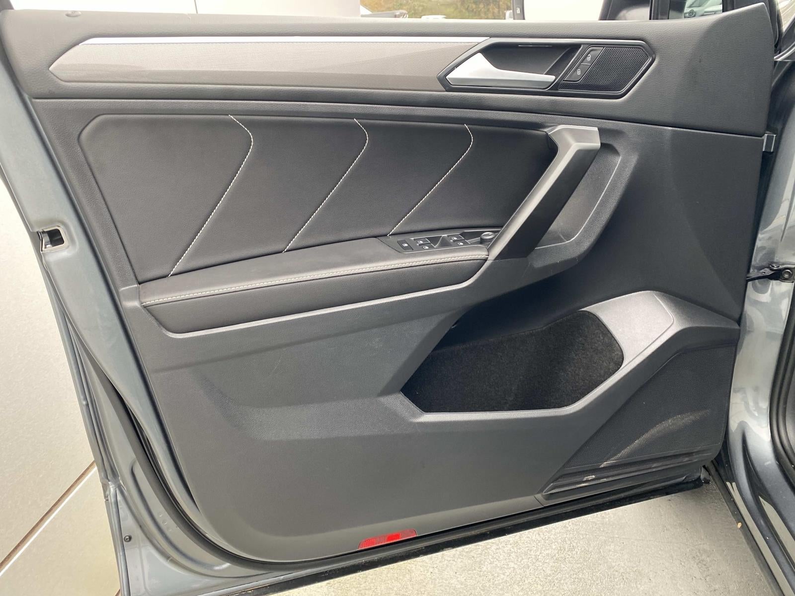 2023 Volkswagen Tiguan 2.0T SE R-Line Black FWD