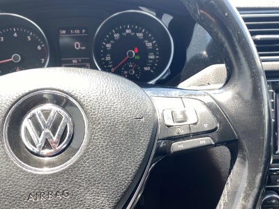 2017 Volkswagen Jetta 1.8T SEL Auto