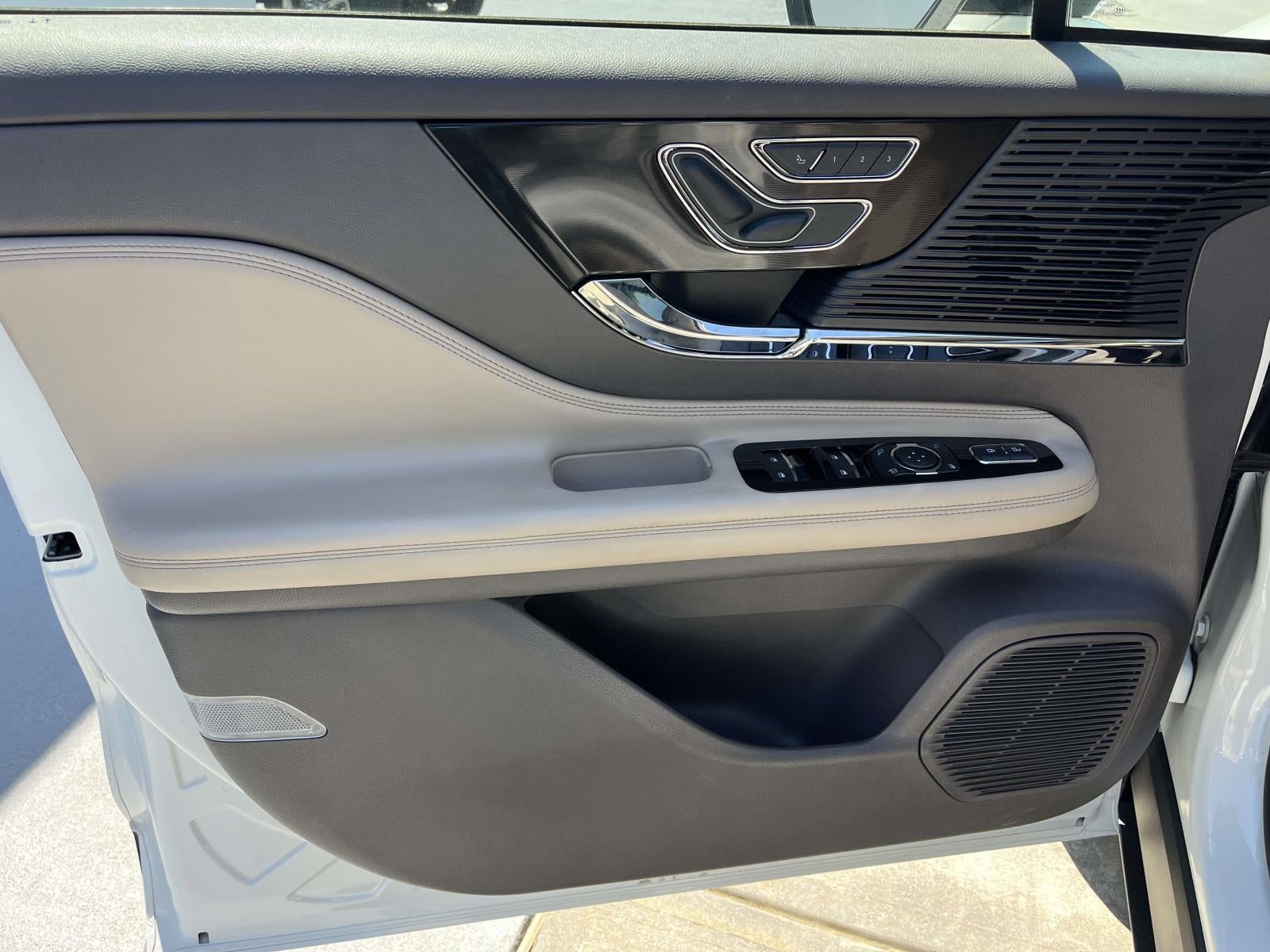 2022 Lincoln Corsair Standard FWD