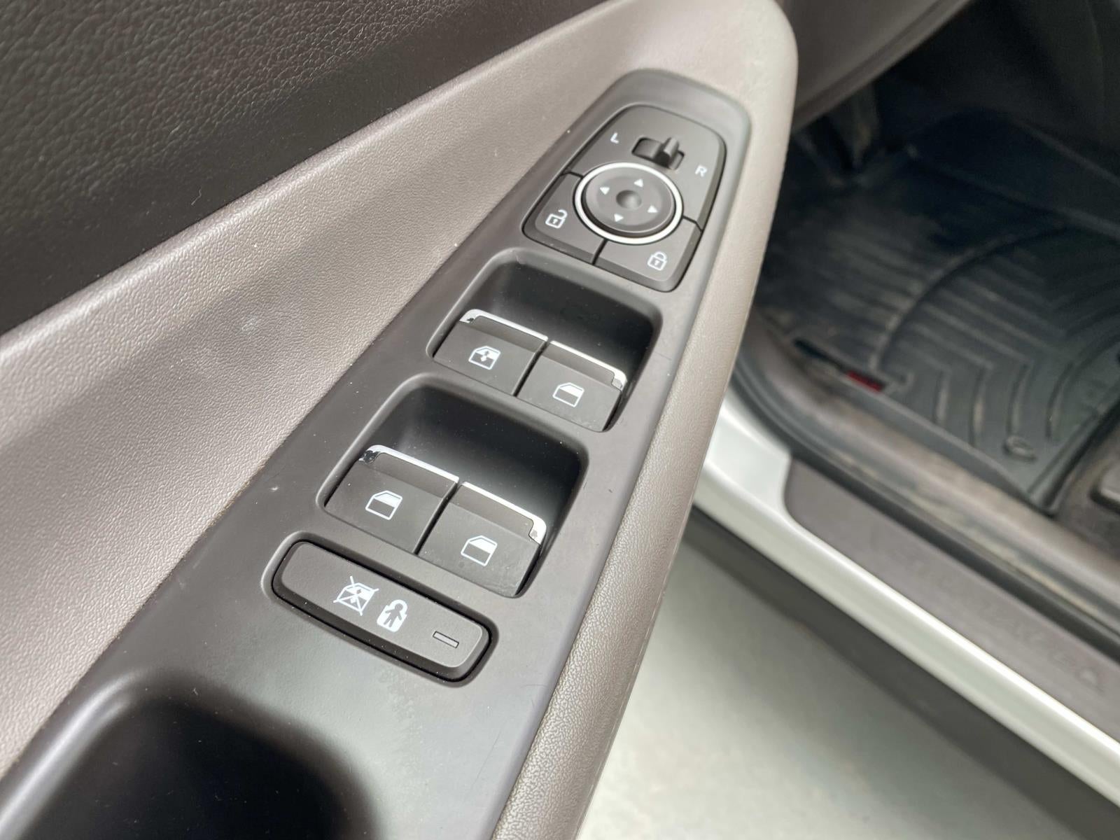 2019 Hyundai Santa Fe SE 2.4L Auto FWD