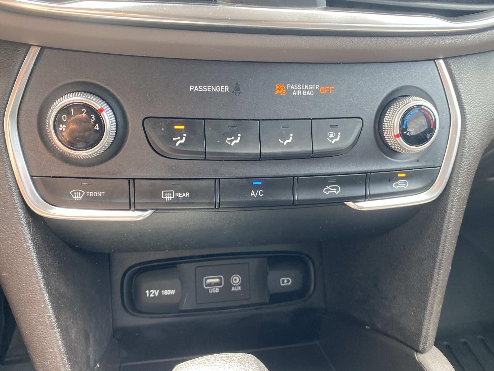 2019 Hyundai Santa Fe SE 2.4L Auto FWD