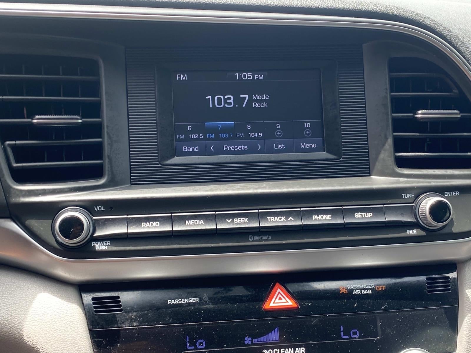 2020 Hyundai Elantra SE IVT